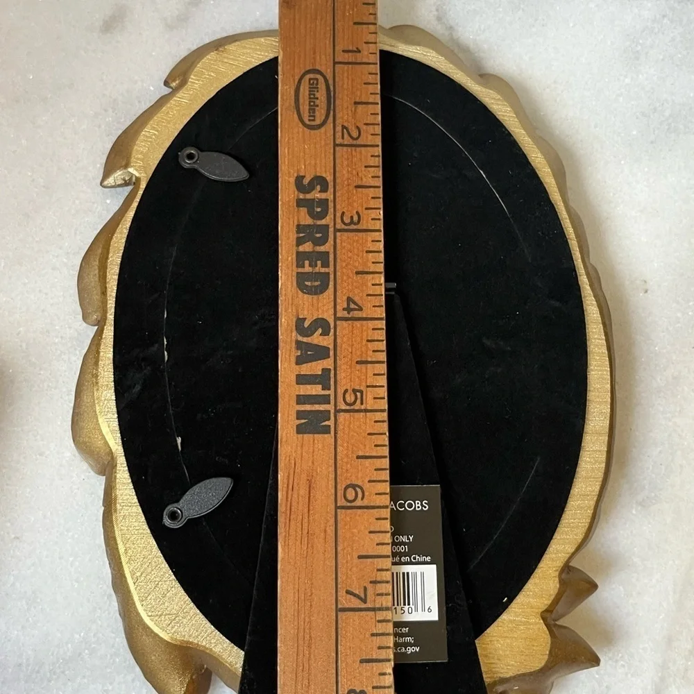Peacock shape gold picture frame for 4”x6”